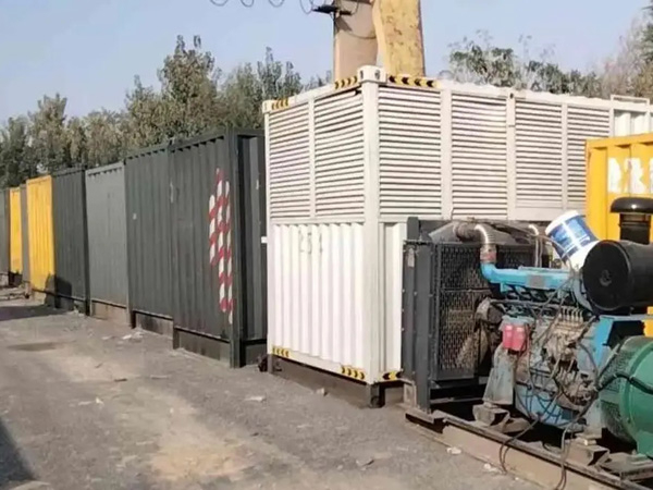 瑞丽200KW柴油发电机机组每小时油耗是多少？